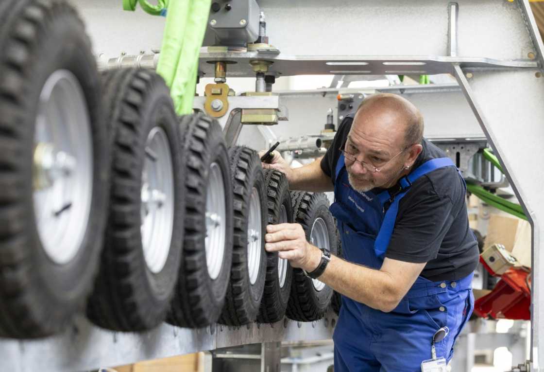 More than 80 cities and towns worldwide have already adopted aerial tramways More than 80 cities and towns worldwide have already adopted aerial tramways