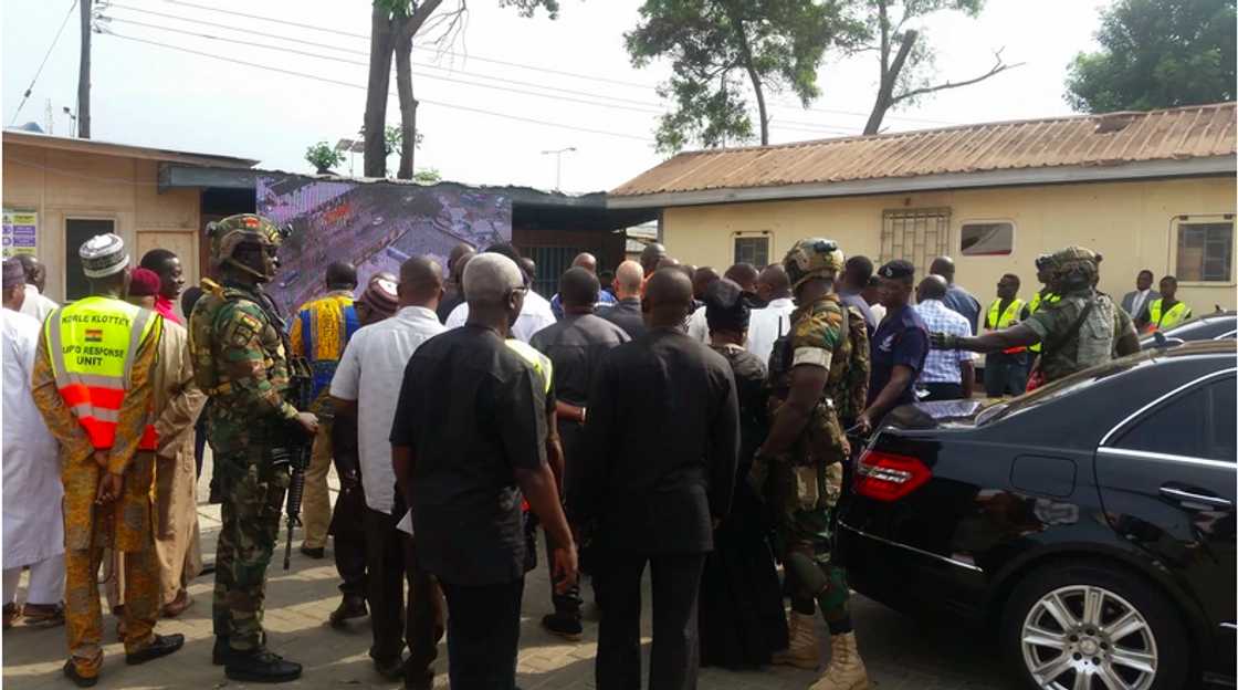 Photos of Akufo-Addo’s fearsome bodyguard hit the internet Photos of Akufo-Addo’s fearsome bodyguard hit the internet