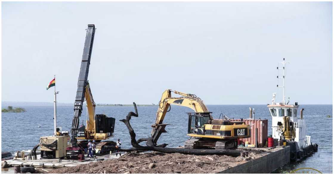 Timber recovery in operation Timber recovery in operation