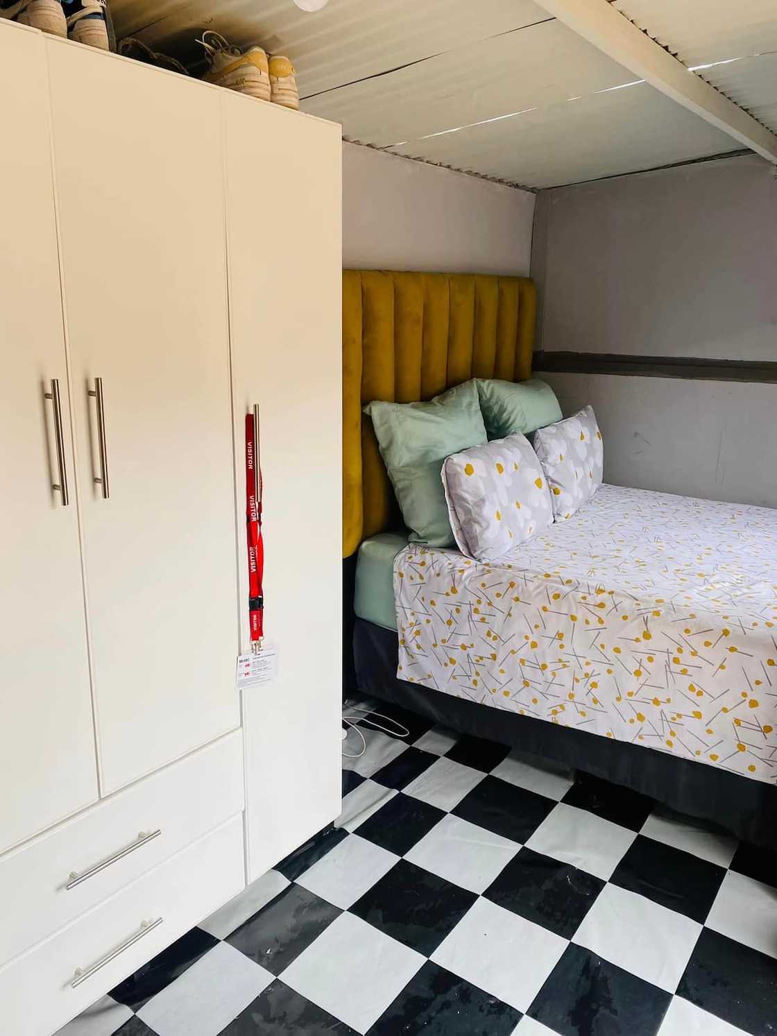 A lady has a vision to make her mkhukhu into her paradise. A lady has a vision to make her mkhukhu into her paradise.