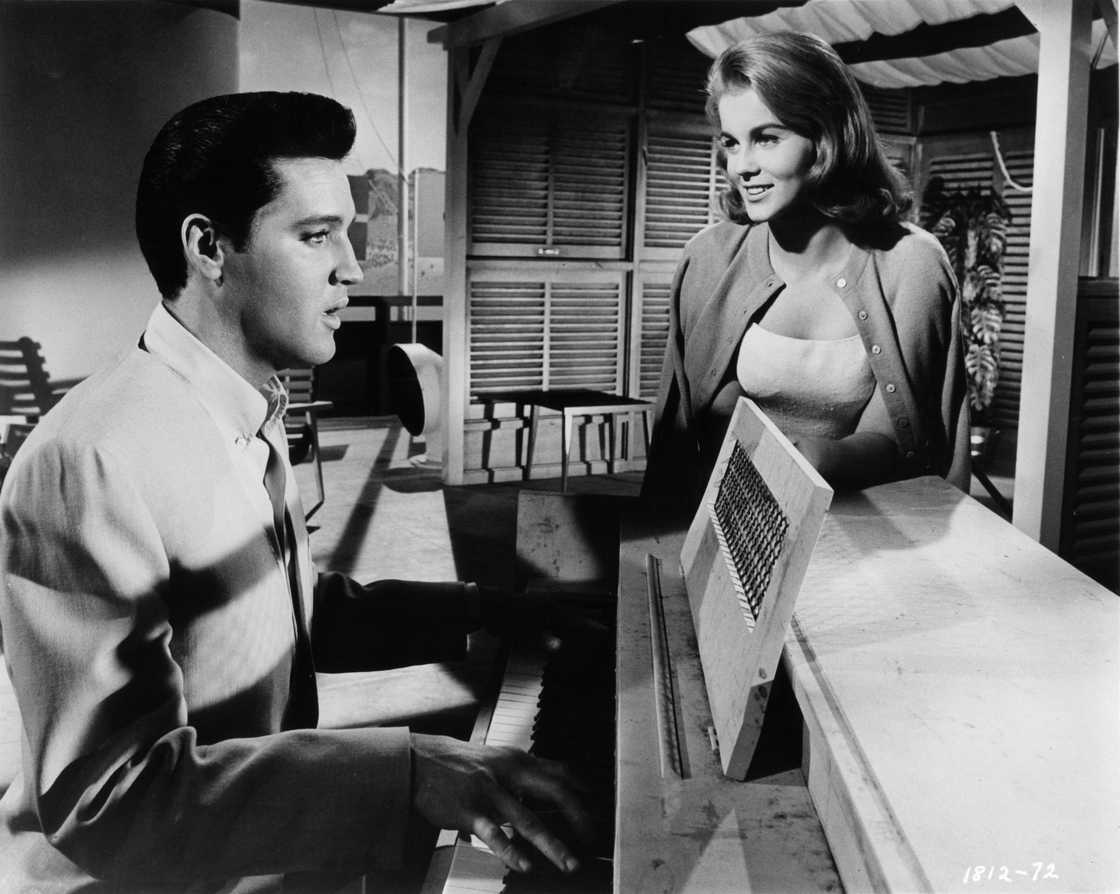 Ann-Margret watches Elvis Presley play the piano in a scene from the film 'Viva Las Vegas' Ann-Margret watches Elvis Presley play the piano in a scene from the film 'Viva Las Vegas'
