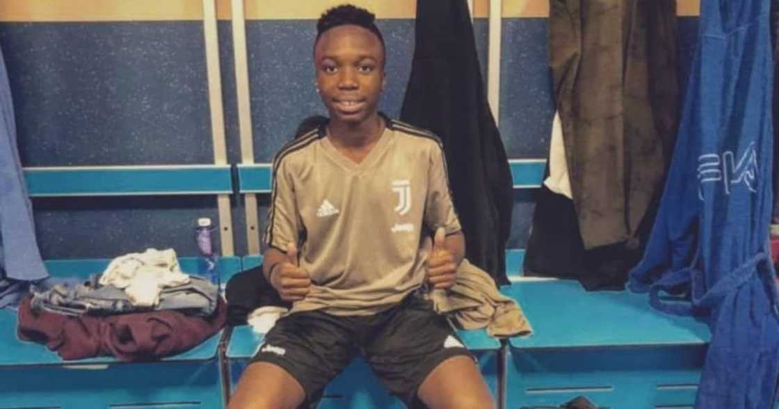 Bryan Dodien in the Juve dressing room. Photo: Twitter/@maxaimethierry. Bryan Dodien in the Juve dressing room. Photo: Twitter/@maxaimethierry.