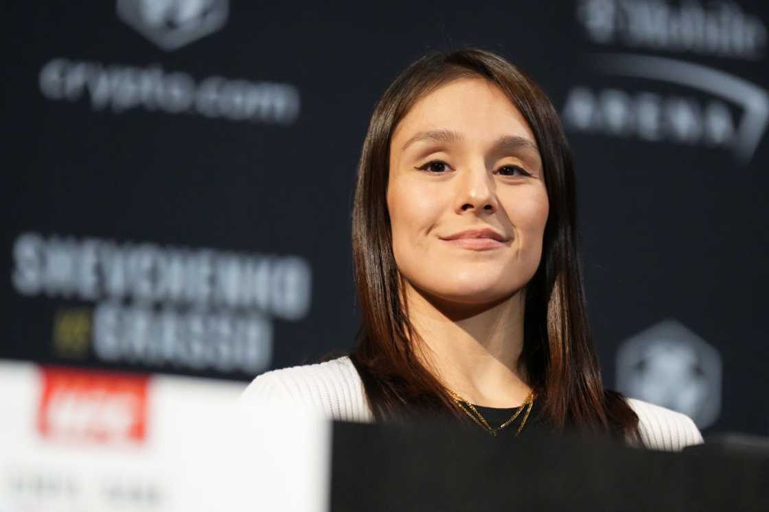 female MMA fighters female MMA fighters