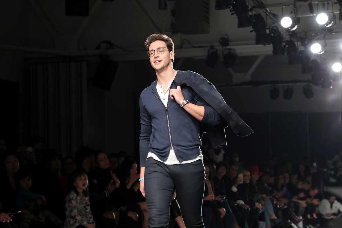 hot YouTubers hot YouTubers