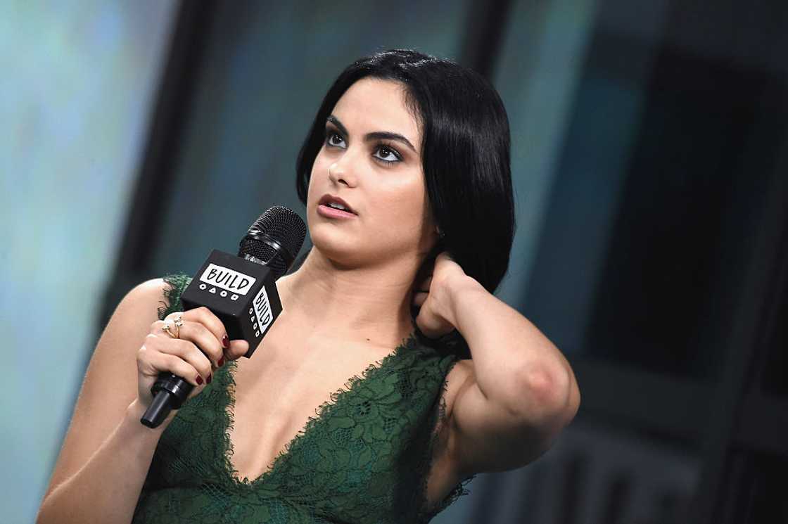 Camila Mendes