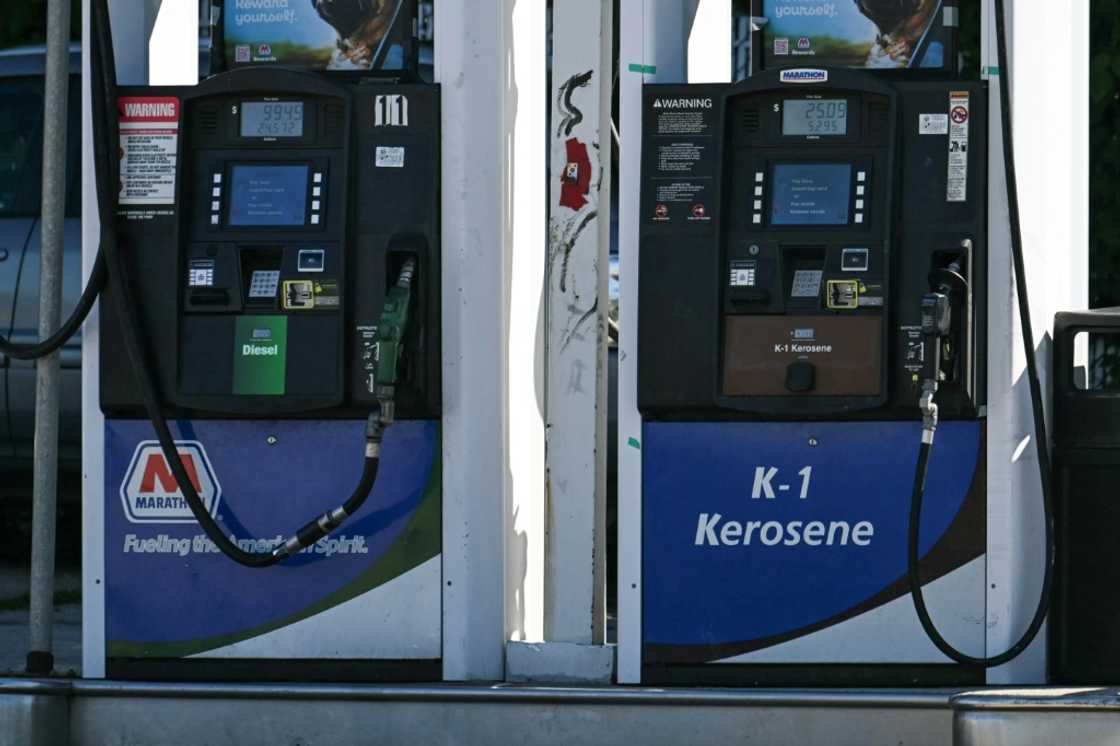 Gasoline prices fell last month Gasoline prices fell last month
