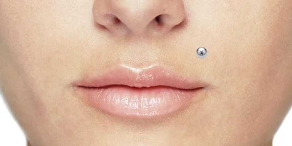 Facial piercings Facial piercings