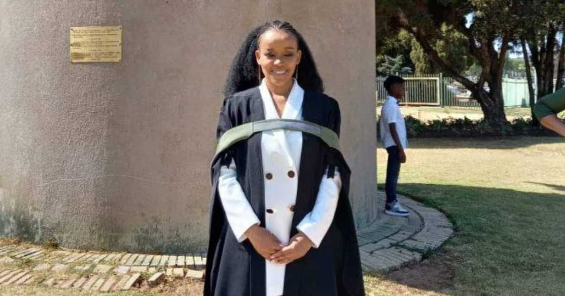 Hard working young lady celebrated for graduating, social media, varsity Hard working young lady celebrated for graduating, social media, varsity