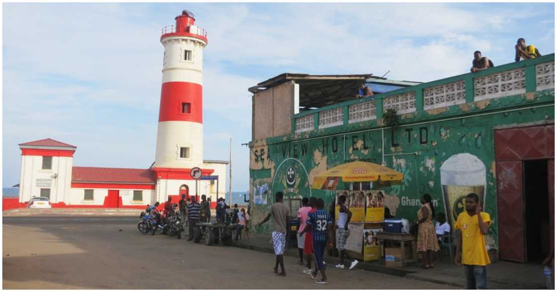 Another view of the hotel Another view of the hotel