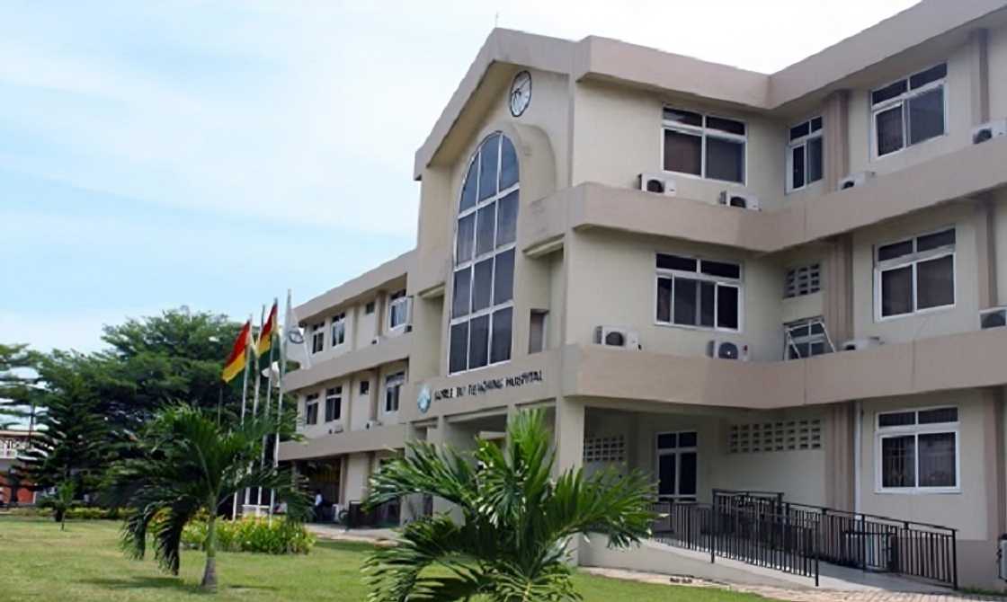 ghana, korle bu, korle bu teaching hospital, brain drain, health workers, relocation, medical staff relocation ghana, korle bu, korle bu teaching hospital, brain drain, health workers, relocation, medical staff relocation