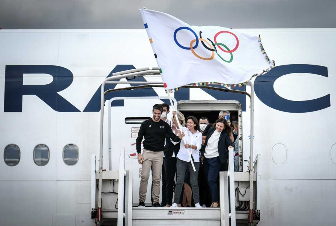 Paris mayor Anne Hidalgo, a flag-waver for social businesses and the Olympics, brought Yunus on board Paris mayor Anne Hidalgo, a flag-waver for social businesses and the Olympics, brought Yunus on board