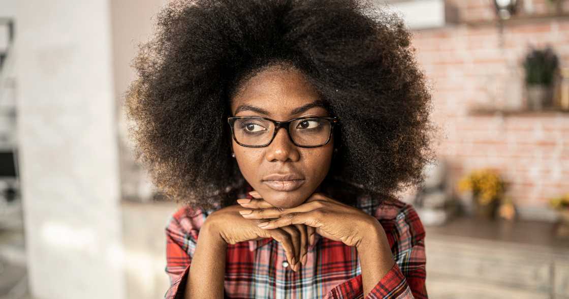 Lady shares how the wife of a man who was pestering her embarrassed her Lady shares how the wife of a man who was pestering her embarrassed her