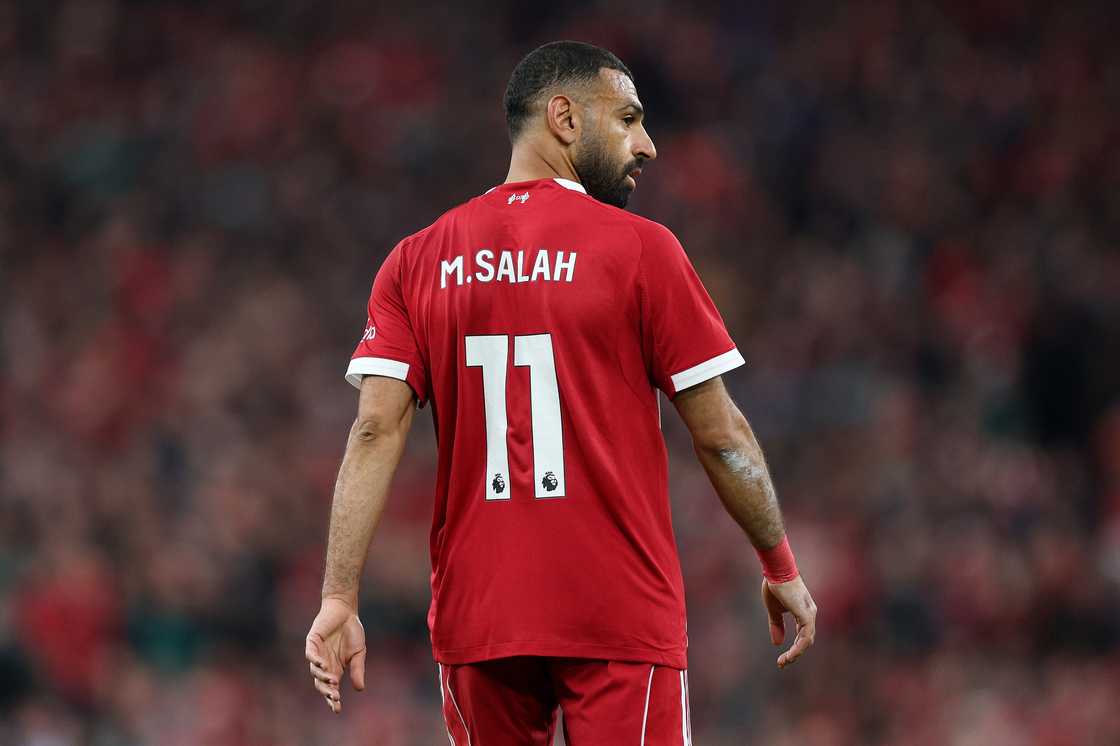 Liverpool, Mohamed Salah, Salah form, Salah bench, Liverpool FC, Premier League, Champions League, Salah performance, Salah decline, Egyptian forward, Salah struggles