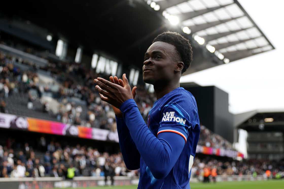 Tyrique George of Chelsea applauds the fans following the team's victory during the Premier League match between Fulham FC and Chelsea FC at Craven Cottage on April 20, 2025 in London, England Tyrique George of Chelsea applauds the fans following the team's victory during the Premier League match between Fulham FC and Chelsea FC at Craven Cottage on April 20, 2025 in London, England
