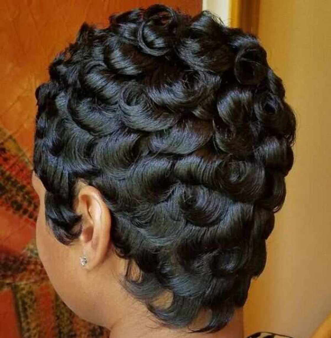 pineapple hairstyles for natural hair