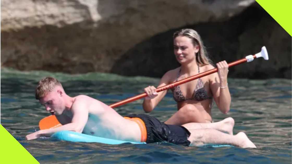 Cole Palmer: Chelsea star joins mystery woman for Paddleboarding Fun on Ibiza Holiday Cole Palmer: Chelsea star joins mystery woman for Paddleboarding Fun on Ibiza Holiday