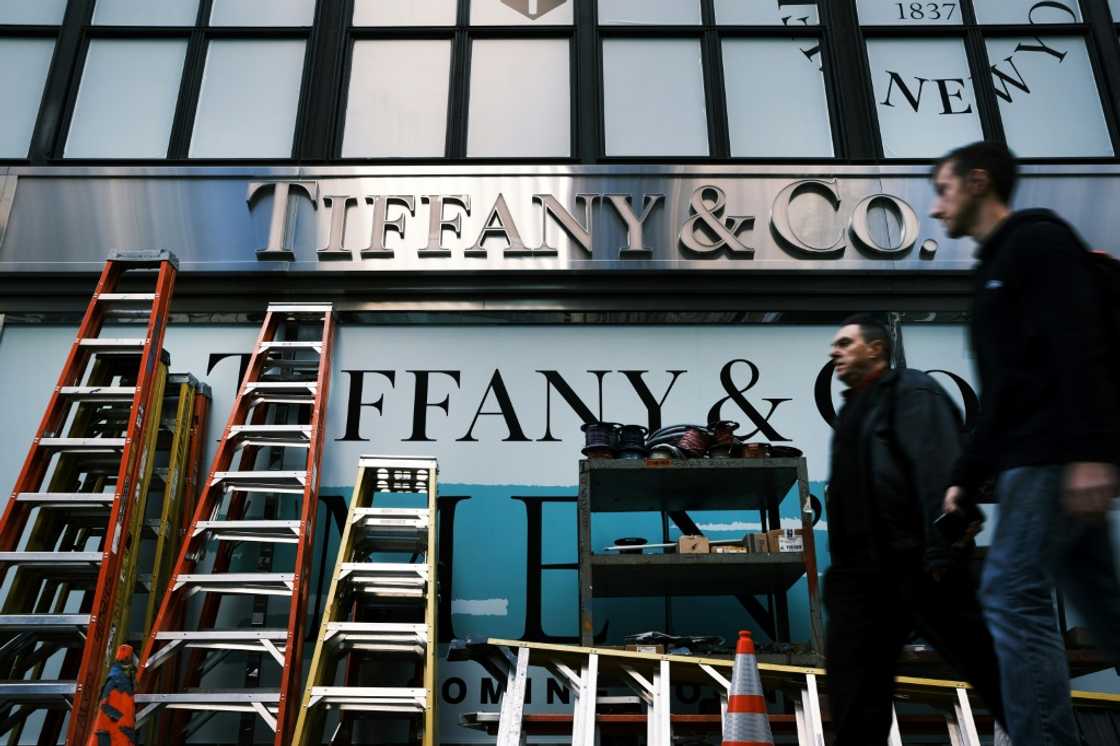 By giving a boost to its legendary store on 5th Avenue in New York, jeweler Tiffany wants to fuel the momentum driven by its new owner, the French luxury giant LVMH By giving a boost to its legendary store on 5th Avenue in New York, jeweler Tiffany wants to fuel the momentum driven by its new owner, the French luxury giant LVMH