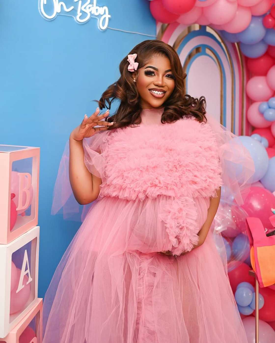 Shatta Wale's baby mama, Maali, Maali pregnancy photos, Baby shower, Maali's Range Rover Shatta Wale's baby mama, Maali, Maali pregnancy photos, Baby shower, Maali's Range Rover