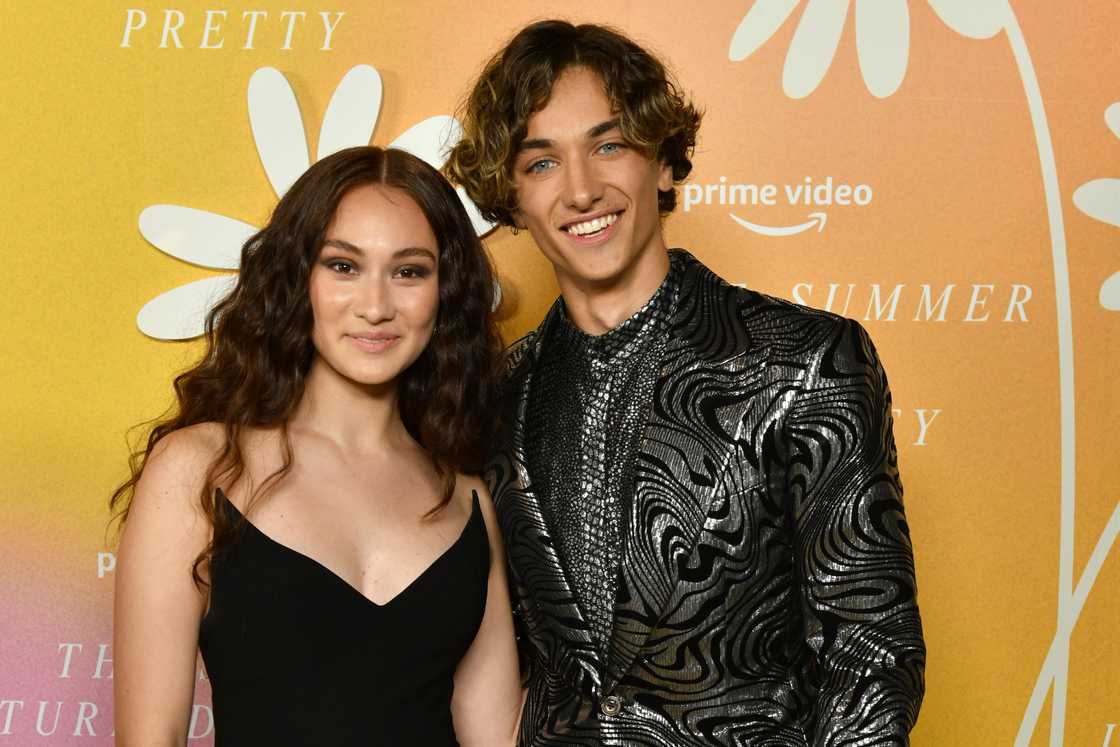 Lola Tung (L) and Gavin Casalegno (R) Lola Tung (L) and Gavin Casalegno (R)