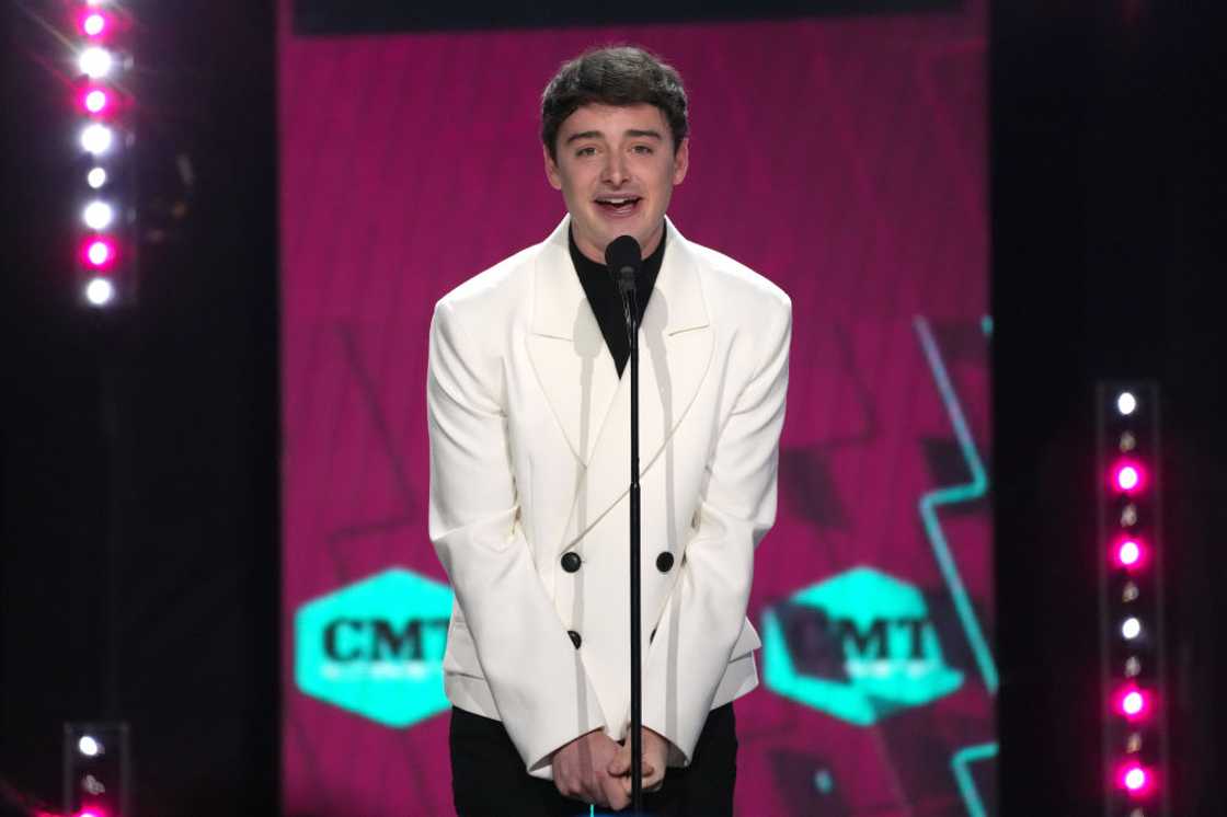 How old is Noah Schnapp How old is Noah Schnapp