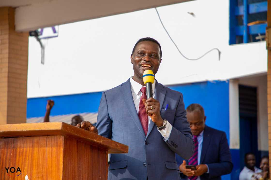 The Education Minister, Dr Yaw Osei Adutwum is lamenting the high youth unemployment situation in the country saying thousands are graduating for jobs that don't exist The Education Minister, Dr Yaw Osei Adutwum is lamenting the high youth unemployment situation in the country saying thousands are graduating for jobs that don't exist