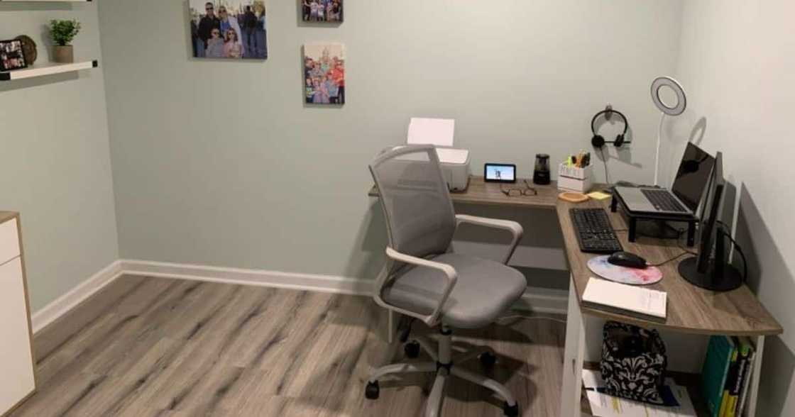 Loving, Hubby, Builds, Home Office, Wife, Online, Wowed Loving, Hubby, Builds, Home Office, Wife, Online, Wowed