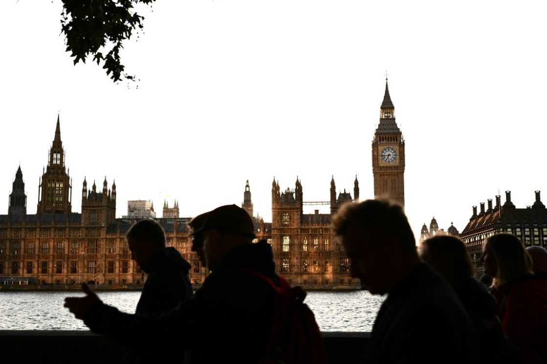 Queen Elizabeth II's coffin is lying in state at the UK parliament complex in London Queen Elizabeth II's coffin is lying in state at the UK parliament complex in London