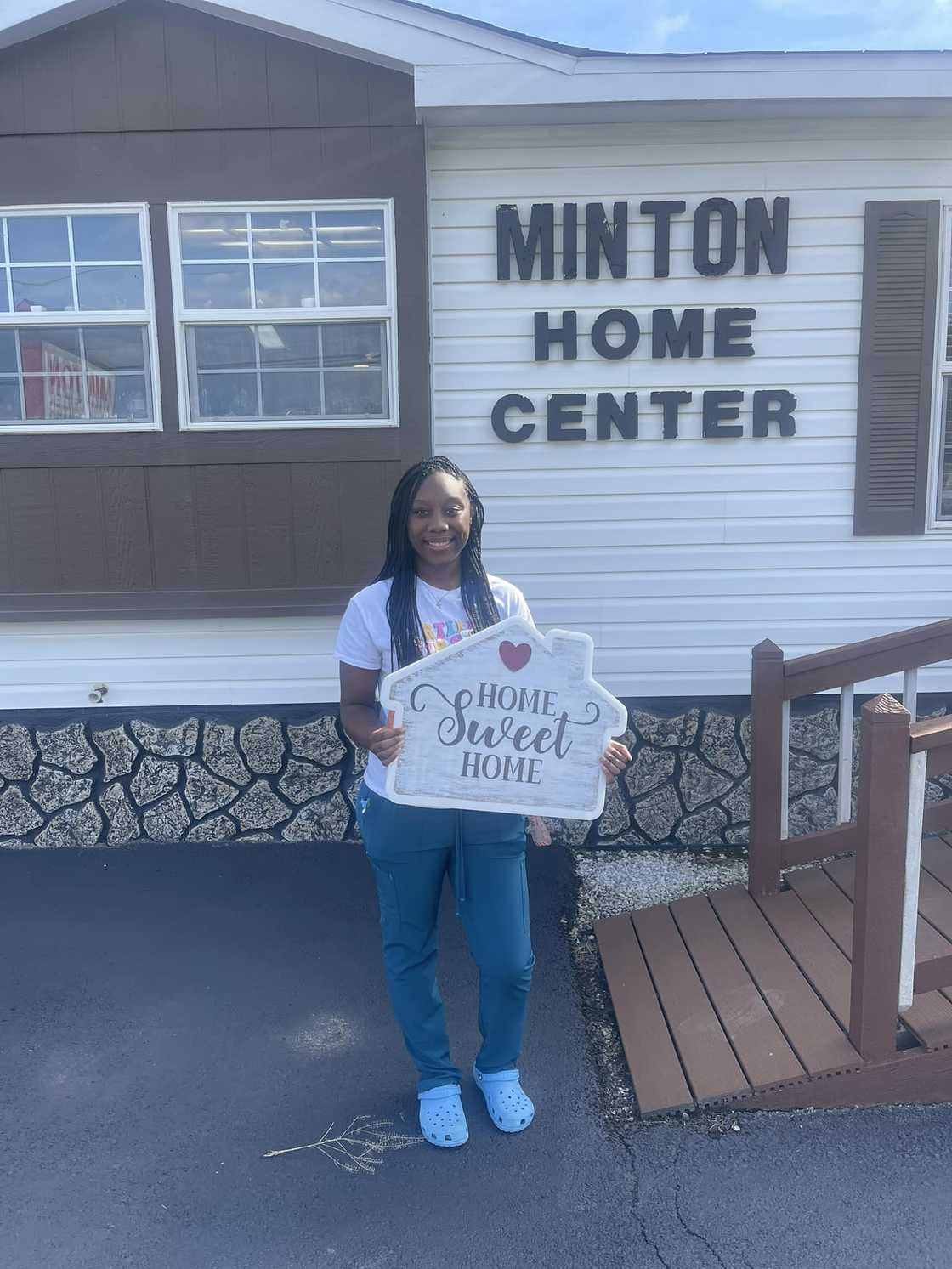 Photo of Ms Swain. Photo of Ms Swain.