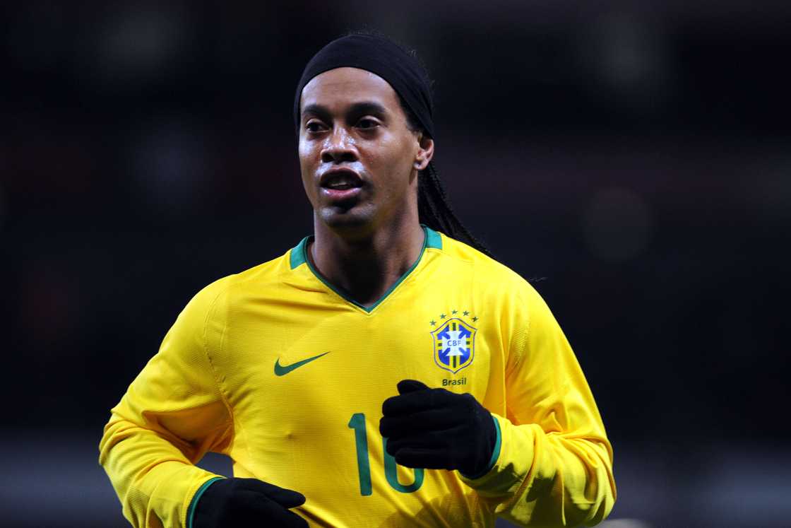 Nani snubs Cristiano Ronaldo as he names best footballer all time