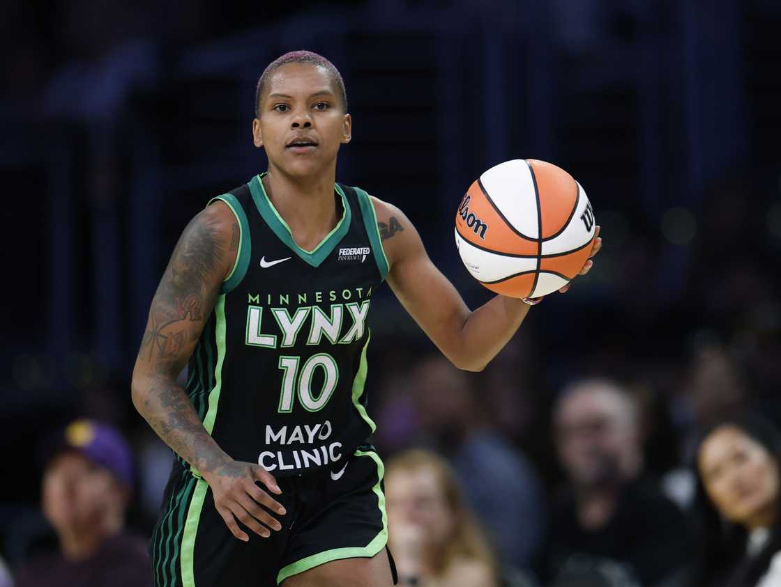 Courtney Williams #10 of the Minnesota Lynx dribbles during a game. Courtney Williams #10 of the Minnesota Lynx dribbles during a game.
