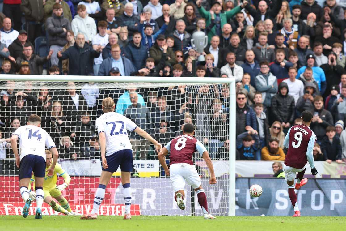 Marcus Rashford of Aston Villa scored a no-look penalty in the FA Cup against Preston North End on March 30, 2025 in Preston, England Marcus Rashford of Aston Villa scored a no-look penalty in the FA Cup against Preston North End on March 30, 2025 in Preston, England