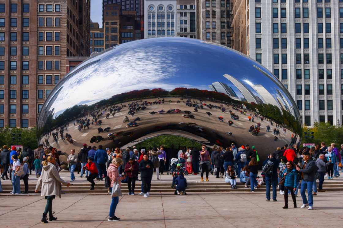 The Cloud Gate sculpture in Chicago The Cloud Gate sculpture in Chicago