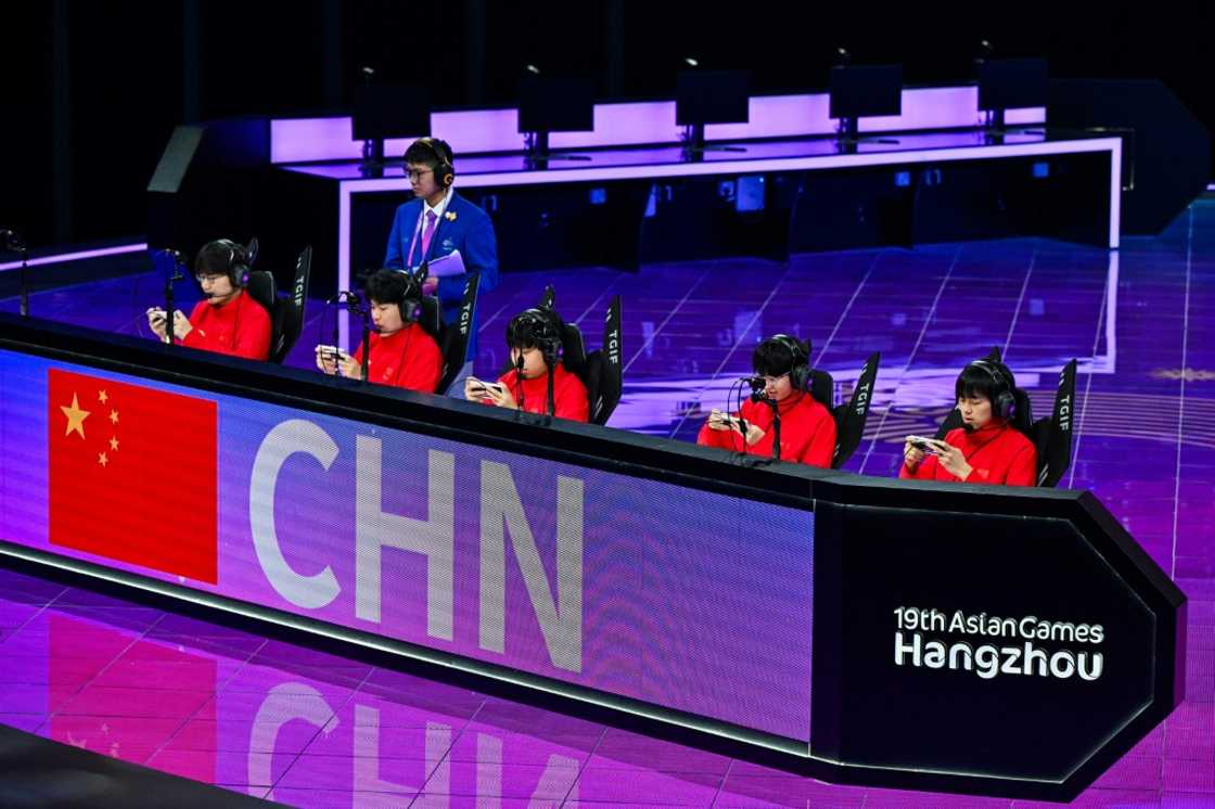 Hosts China in action at the Asian Games in eSports Hosts China in action at the Asian Games in eSports