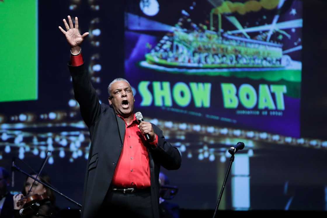 Elmore James performs at the 2017 National Yiddish Theatre Folksbiene honoring Jerry Zaks at Museum of Jewish Heritage in New York City. Elmore James performs at the 2017 National Yiddish Theatre Folksbiene honoring Jerry Zaks at Museum of Jewish Heritage in New York City.