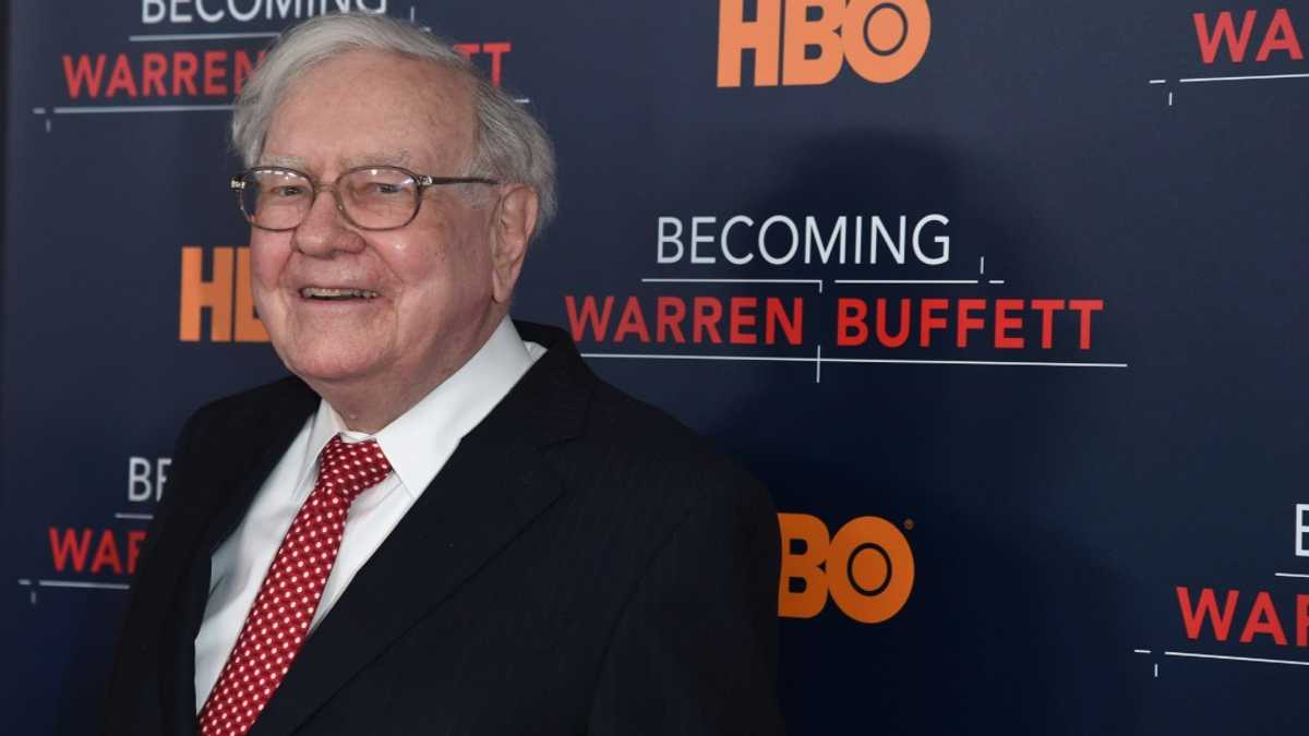 Warren Buffett to retire from Berkshire Hathaway by year's end