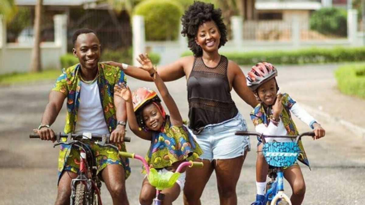 Okyeame Kwame Says Kids Will Always Love Their Mums More Than Fathers okyeame-kwame-says-kids-will-always-love-their-mums-more-than-fathers