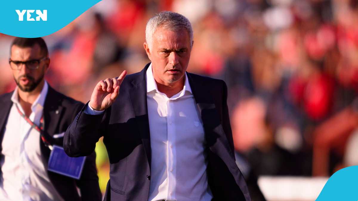 Jose Mourinho erupts at referee following Benfica’s frustrating draw