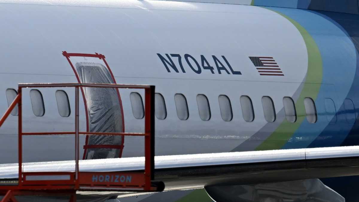 Plane Missing Rear Panel Probe suggests blown-out Boeing jet panel had missing bolts - YEN.COM.GH