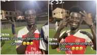 Saka lookalike pops up in Ghana, video of him posing for pictures in Arsenal jersey leaves peeps confused