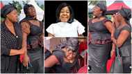 Gloria Sarfo falls to her knees as she weeps with pains at her mum's burial; sad video breaks hearts