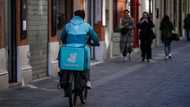 Food delivery app DoorDash agrees to buy peer Deliveroo