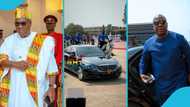 John Mahama arrives at Independence Anniversary in only one car: "where is your convoy"