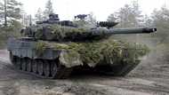 Pressure builds on Berlin to send battle tanks to Ukraine