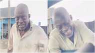 Old man setting blocks to survive gets financial help from stranger in video