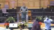 Drama as fight breaks out in church on boxing day while pastor is preaching in video