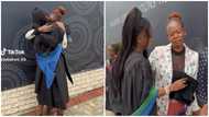 Adorable video of a mother shedding tears as daughter graduates from university evokes emotions