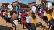 Old people join bucket challenge, video leaves many bursting with laughter: "New meme loading"