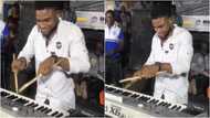 Meet the Ghanaian man who plays the organ with drumsticks: "Guinness World Records must see this”