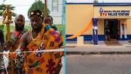 Dr Oseadeeyo Nana Kumi Kodie: Ghanaian chief donates new police station to Ghana Police Service