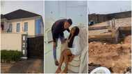 Wife shows mansion she built in Nigeria after husband abroad gave her money: "This is beautiful"